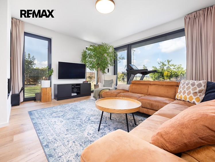 Prodej rodinného domu 177 m², pozemek 827 m² - foto 4
