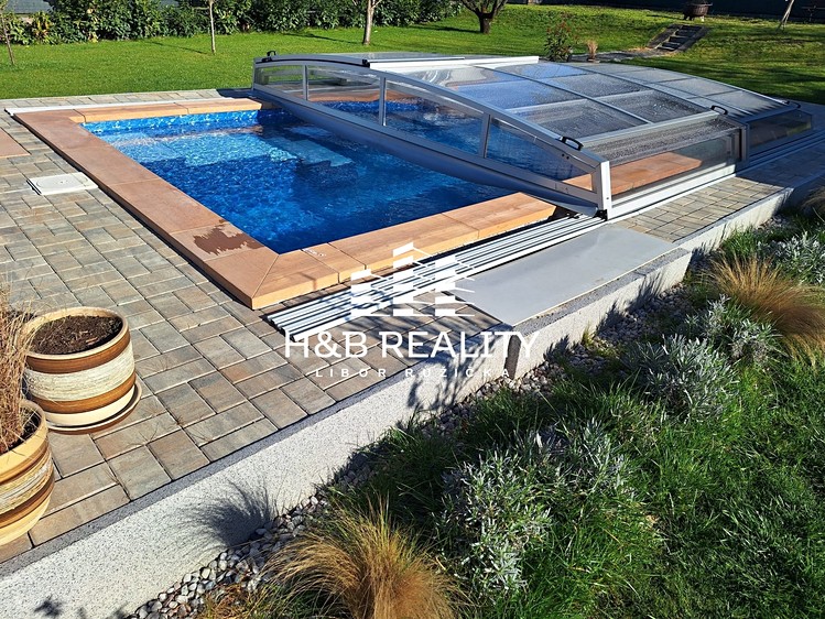 Prodej  vícegeneračního domu 183 m², pozemek 1 059 m² - foto 7