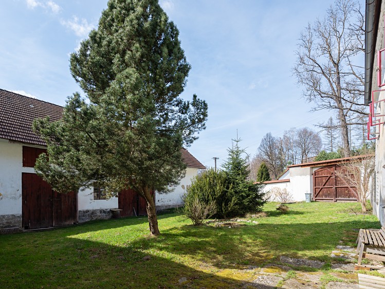 Prodej zemědělské usedlosti 150 m², pozemek 23 756 m² - foto 7