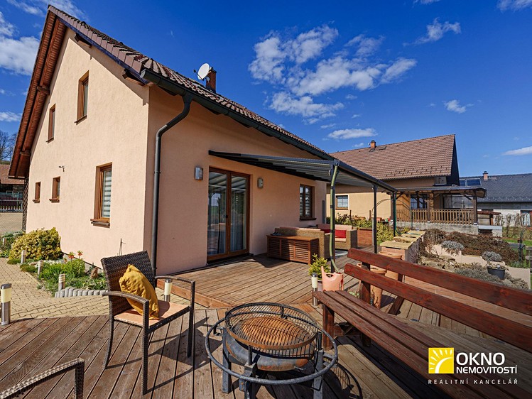 Prodej rodinného domu 144 m², pozemek 1 581 m² - foto 3