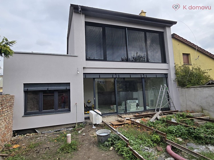 Prodej rodinného domu 197 m², pozemek 100 m² - foto 4