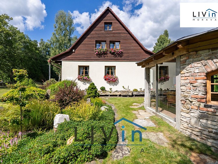 Prodej chalupy 279 m², pozemek 4 178 m² - foto 1