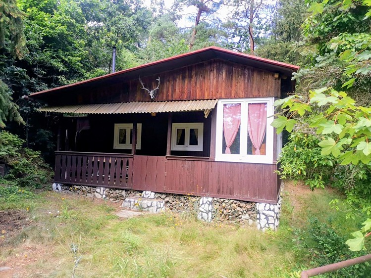 Prodej chaty 55 m², pozemek 1 m² - foto 1