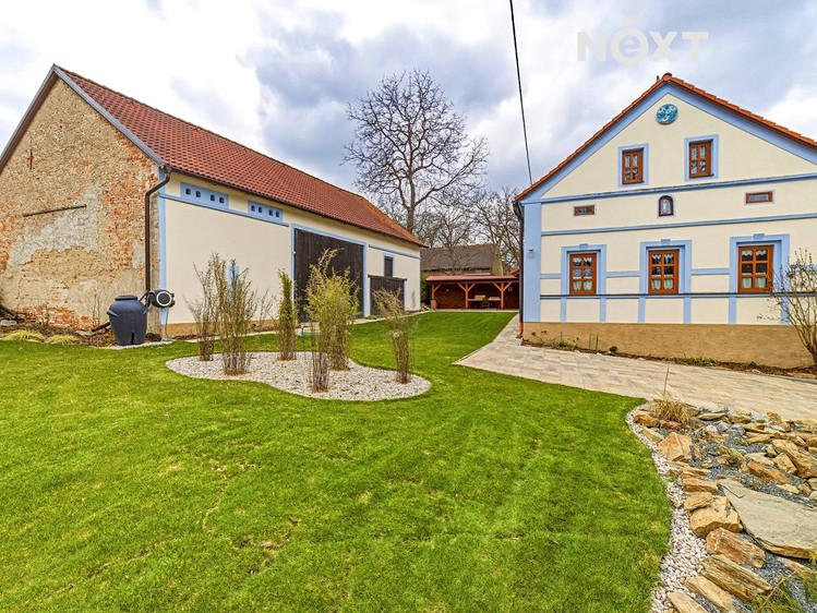 Prodej rodinného domu 259 m², pozemek 2 650 m² - foto 1