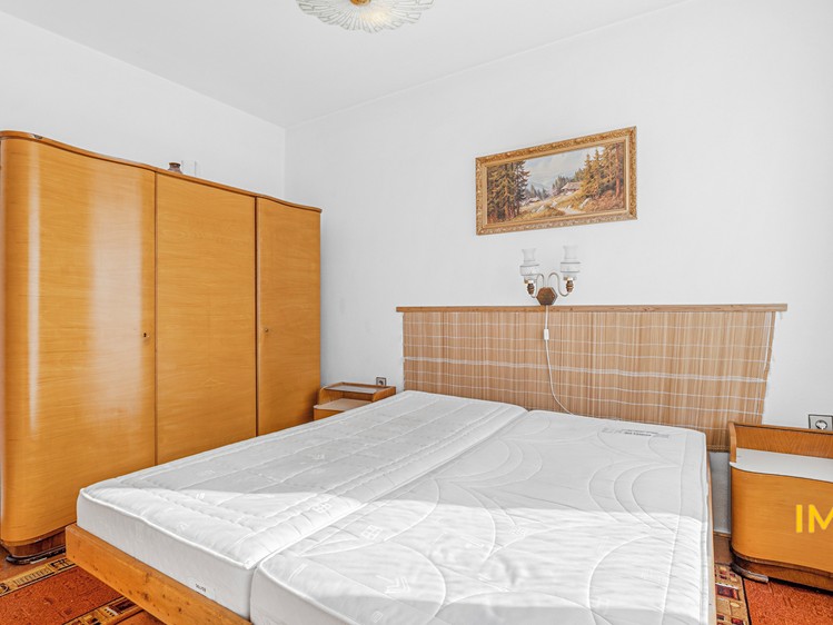 Prodej rodinného domu 258 m², pozemek 759 m² - foto 4