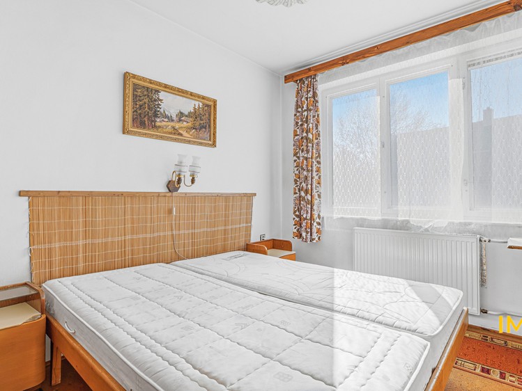 Prodej rodinného domu 258 m², pozemek 759 m² - foto 8