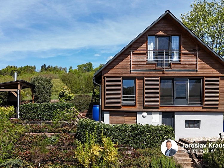 Prodej chaty 71 m², pozemek 385 m² - foto 1