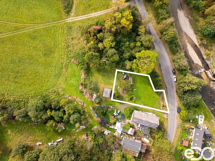 Prodej stavebního pozemku 1 001 m² - foto 1