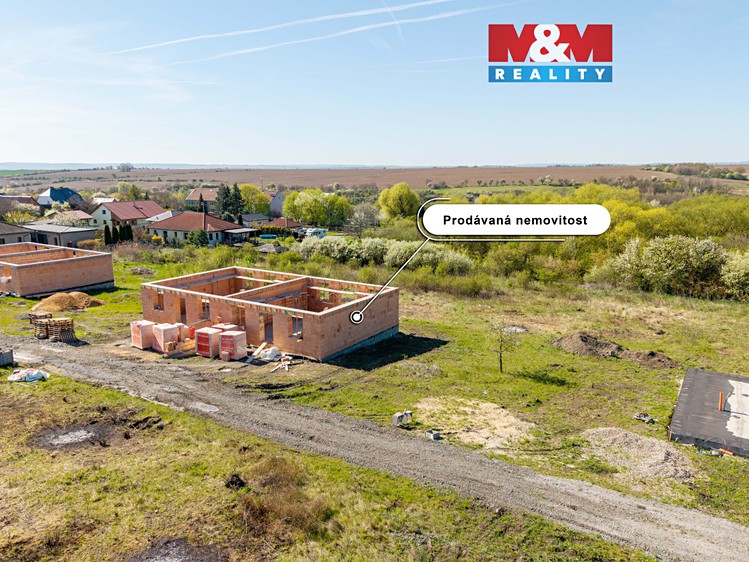 Prodej stavebního pozemku 836 m² - foto 1