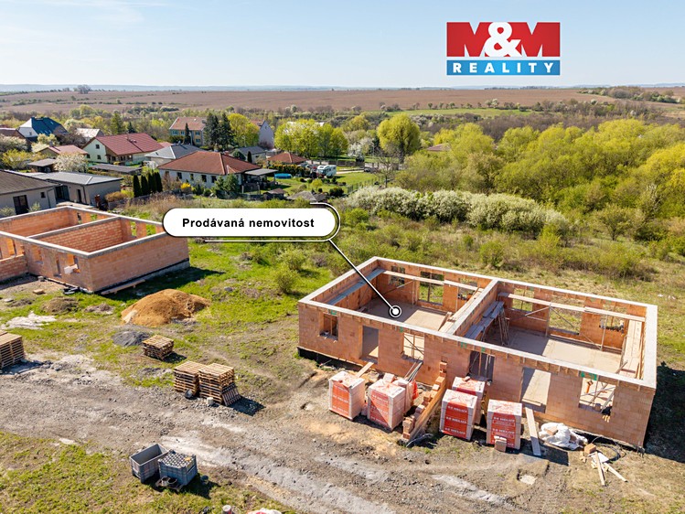 Prodej stavebního pozemku 831 m² - foto 1