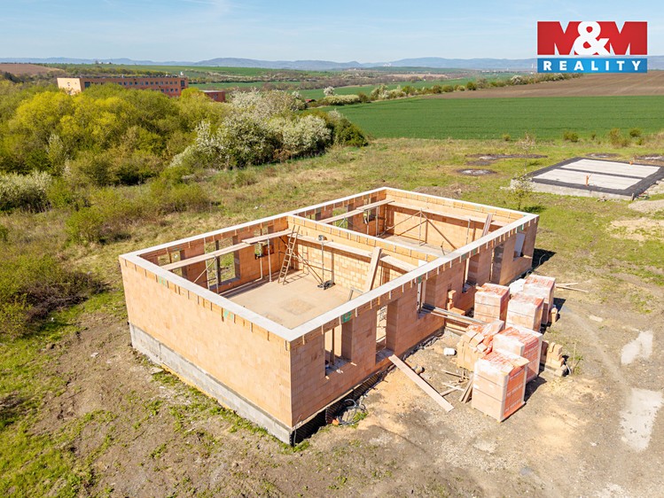 Prodej stavebního pozemku 831 m² - foto 2