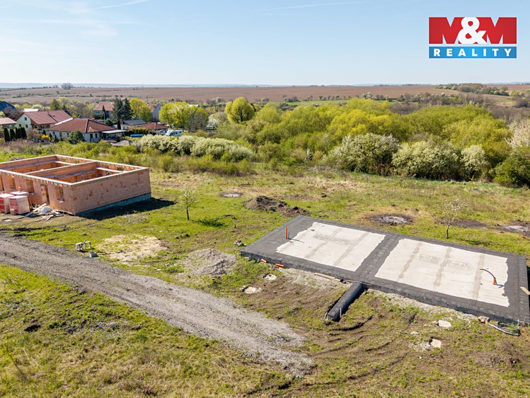 Prodej stavebního pozemku 840 m² - foto 4