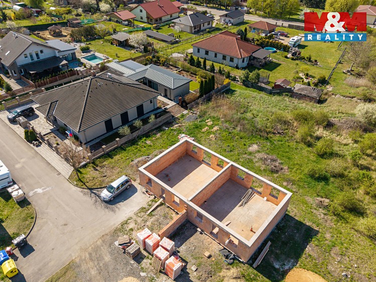 Prodej stavebního pozemku 827 m² - foto 7