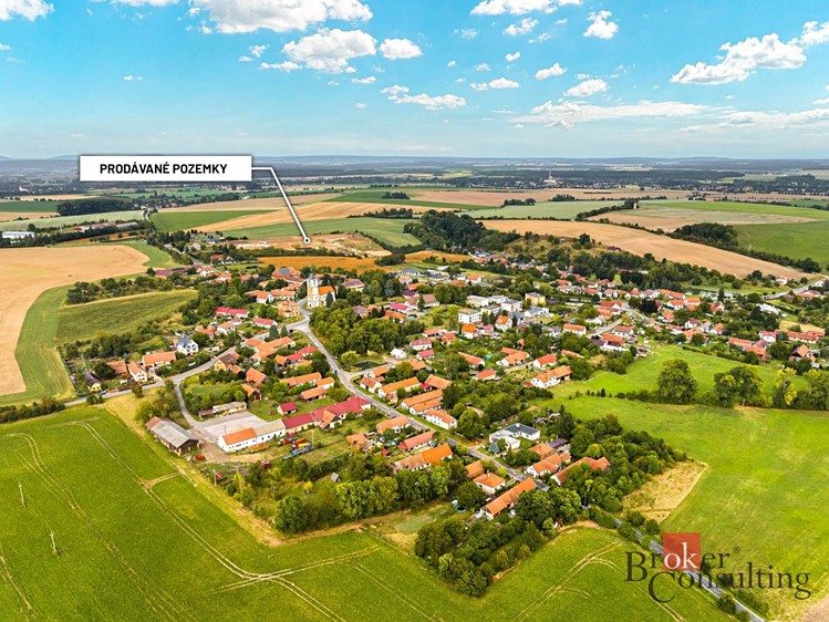 Prodej stavebního pozemku 806 m² - foto 3