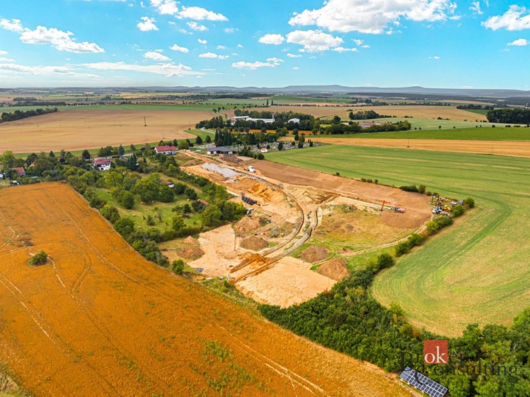 Prodej stavebního pozemku 806 m² - foto 5