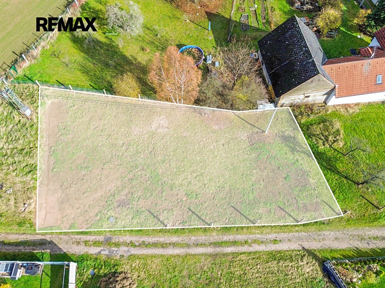 Prodej stavebního pozemku 757 m² - foto 6