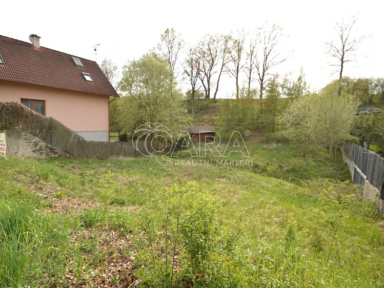 Prodej stavebního pozemku 1 348 m² - foto 1