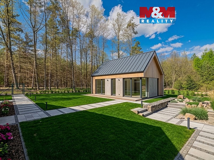 Prodej stavebního pozemku 470 m² - foto 1