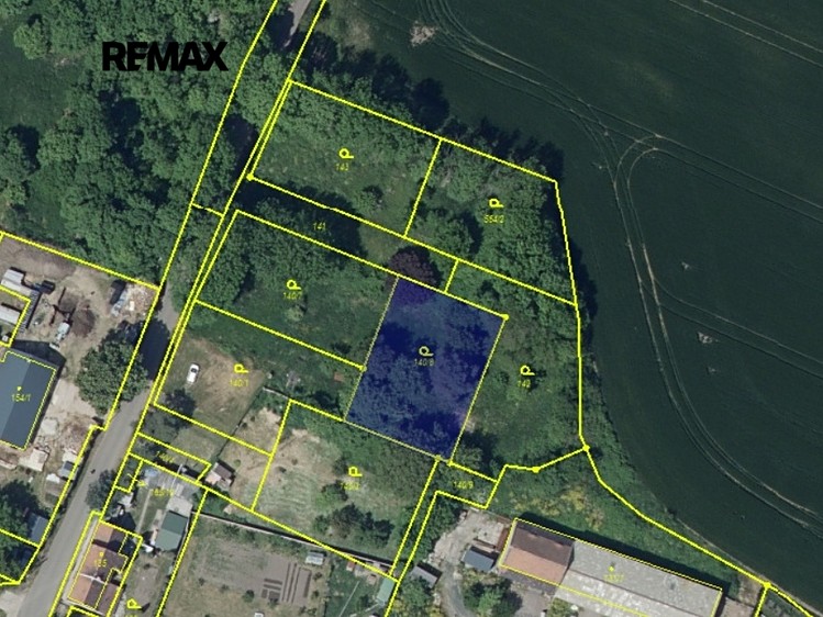 Prodej stavebního pozemku 785 m² - foto 2