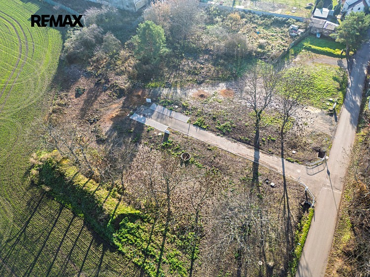 Prodej stavebního pozemku 757 m² - foto 3