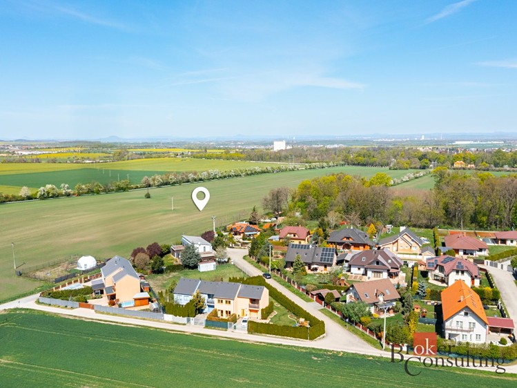 Prodej stavebního pozemku 3 096 m² - foto 1