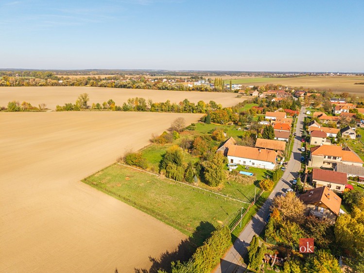 Prodej stavebního pozemku 1 105 m² - foto 4
