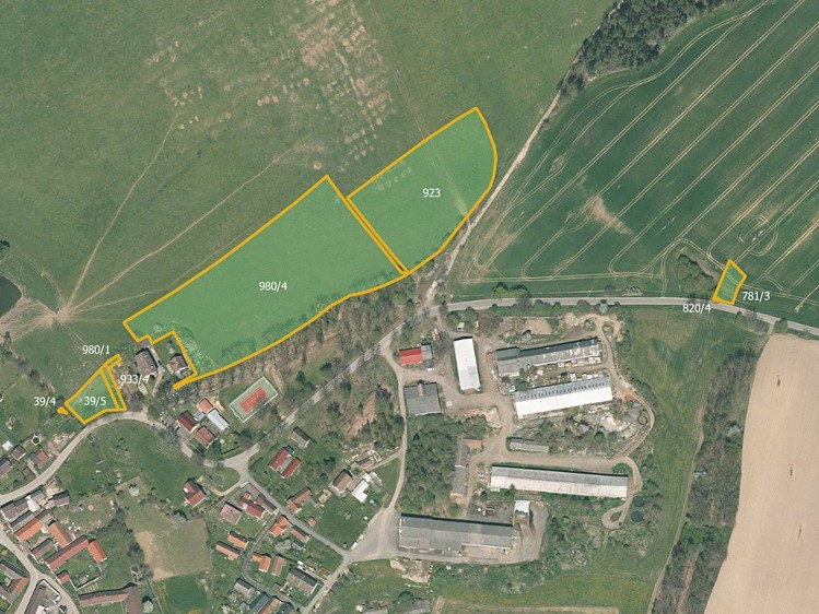 Prodej pole 27 546 m² - foto 1