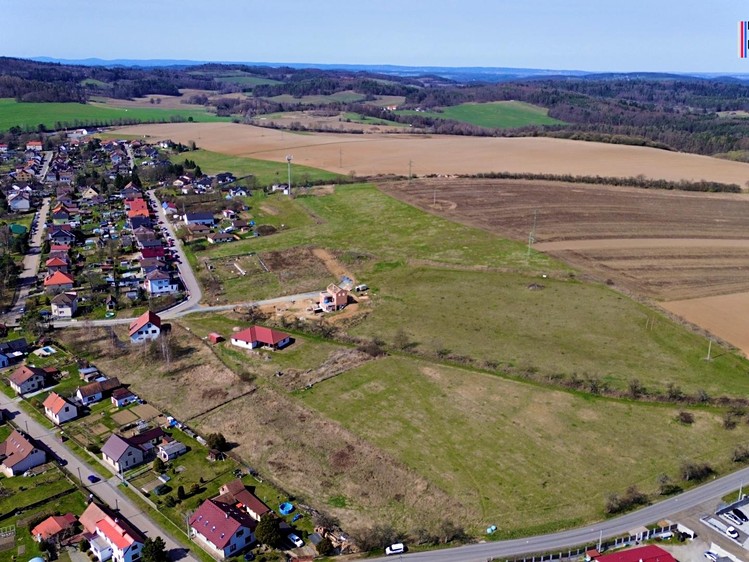 Prodej stavebního pozemku 1 069 m² - foto 3