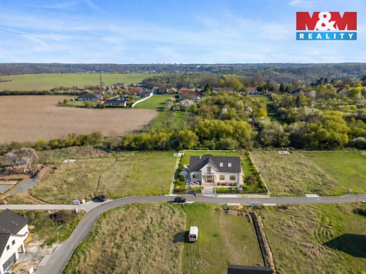 Prodej  stavebního pozemku 1 764 m² - foto 3