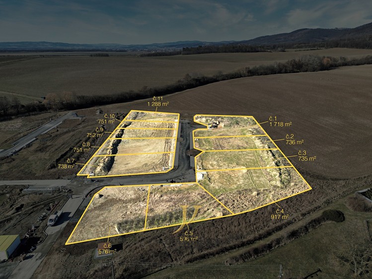 Prodej stavebního pozemku 752 m² - foto 3