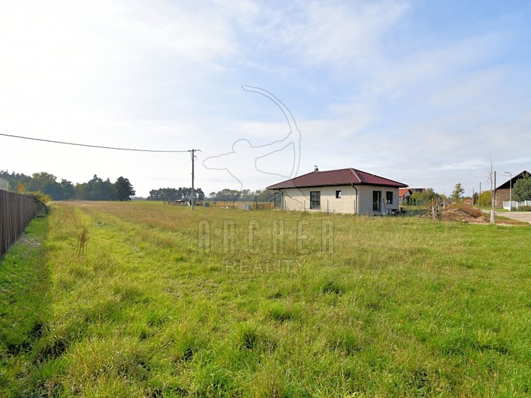 Prodej stavebního pozemku 1 540 m² - foto 1