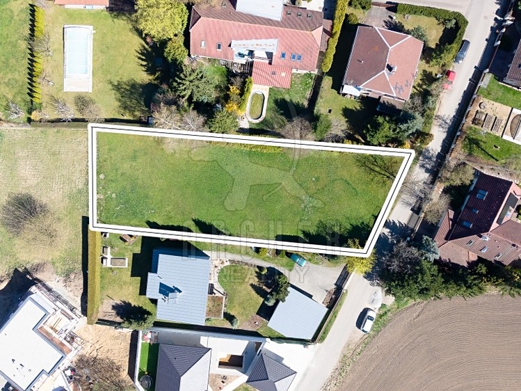 Prodej stavebního pozemku 1 212 m² - foto 4