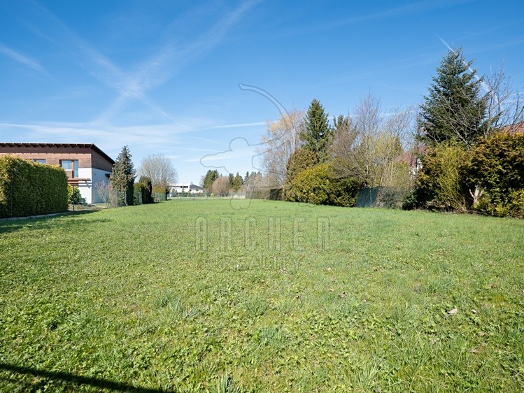 Prodej stavebního pozemku 1 212 m² - foto 8