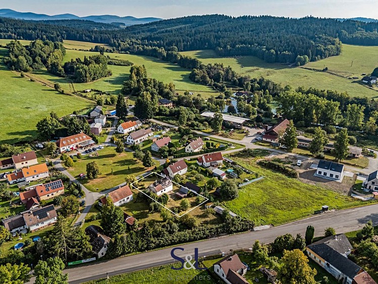 Prodej stavebního pozemku 981 m² - foto 6