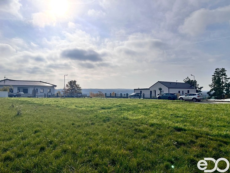 Prodej stavebního pozemku 972 m² - foto 3