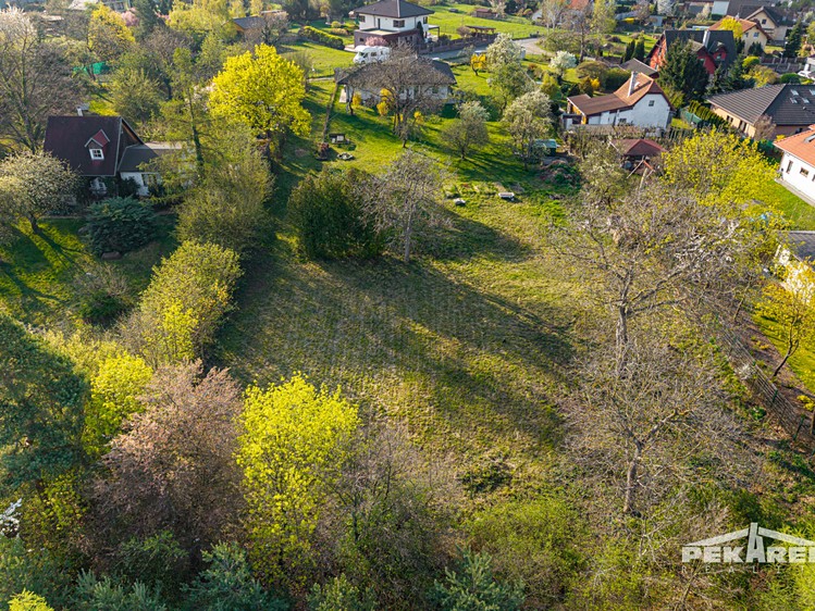 Prodej  stavebního pozemku 1 019 m² - foto 6