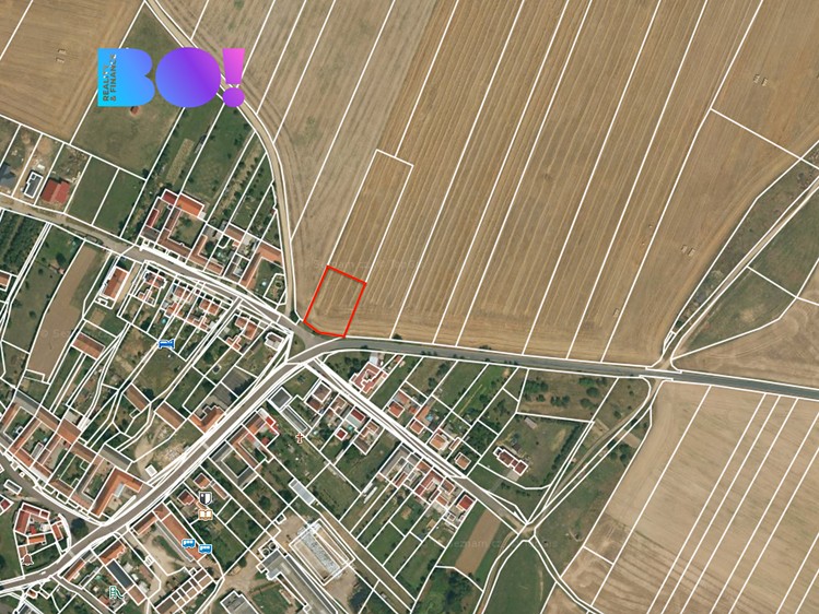 Prodej stavebního pozemku 1 900 m² - foto 1