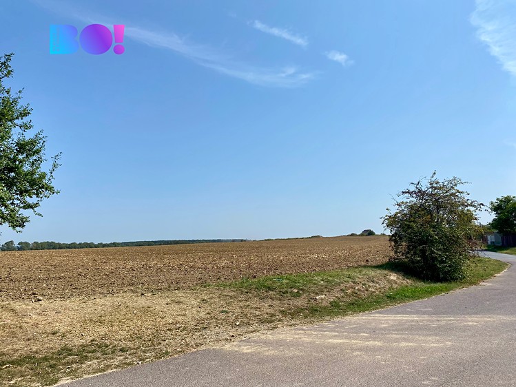 Prodej stavebního pozemku 1 900 m² - foto 3