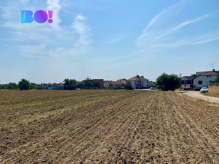 Prodej stavebního pozemku 1 900 m² - foto 4