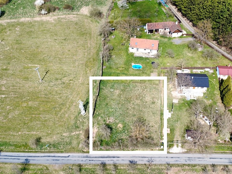 Prodej stavebního pozemku 1 100 m² - foto 2
