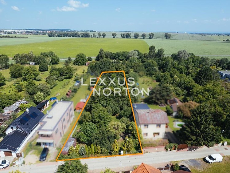 Prodej stavebního pozemku 2 573 m² - foto 6