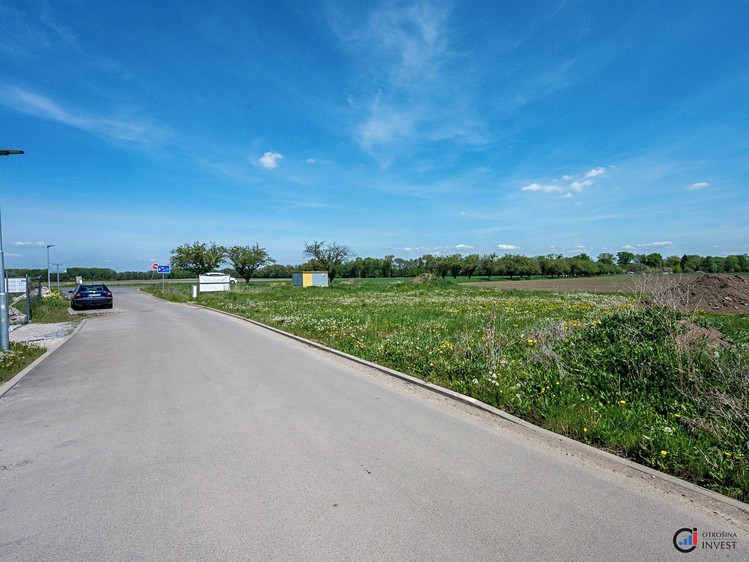Prodej stavebního pozemku 950 m² - foto 6