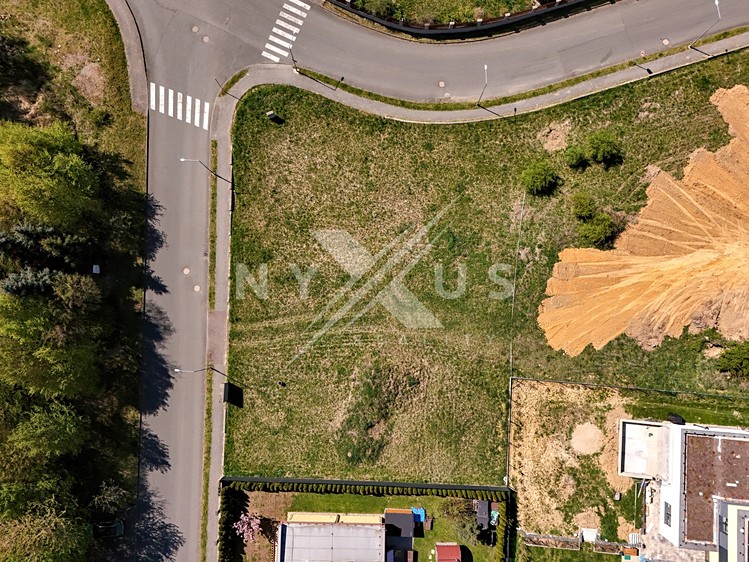 Prodej stavebního pozemku 1 329 m² - foto 6