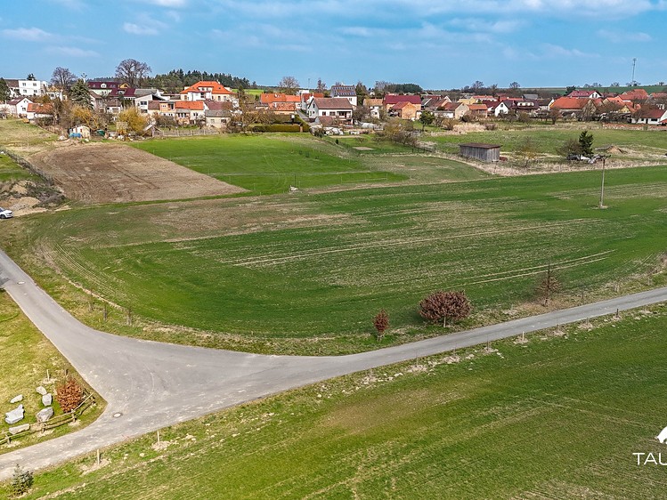 Prodej stavebního pozemku 1 091 m² - foto 6