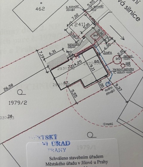 Prodej stavebního pozemku 917 m² - foto 1