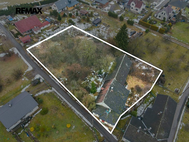 Prodej stavebního pozemku 2 386 m² - foto 1