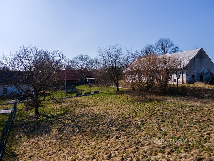 Prodej stavebního pozemku 1 324 m² - foto 2