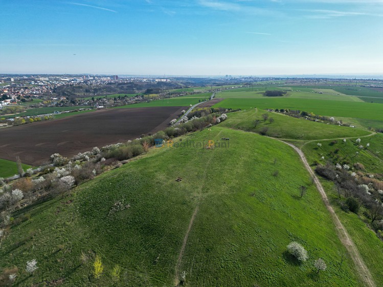 Prodej stavebního pozemku 1 140 m² - foto 8