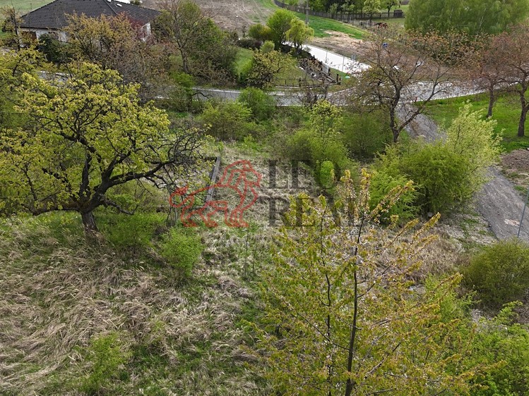 Prodej  stavebního pozemku 1 540 m² - foto 3