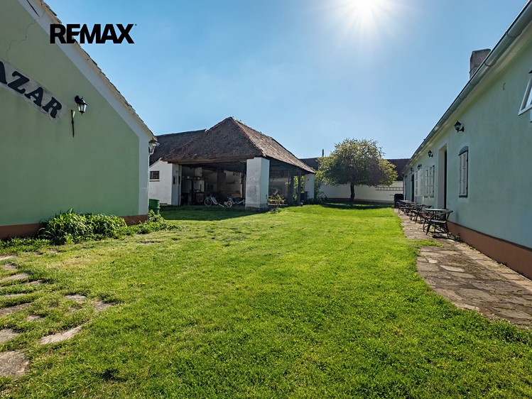 Prodej apartmánů 1 100 m² - foto 5